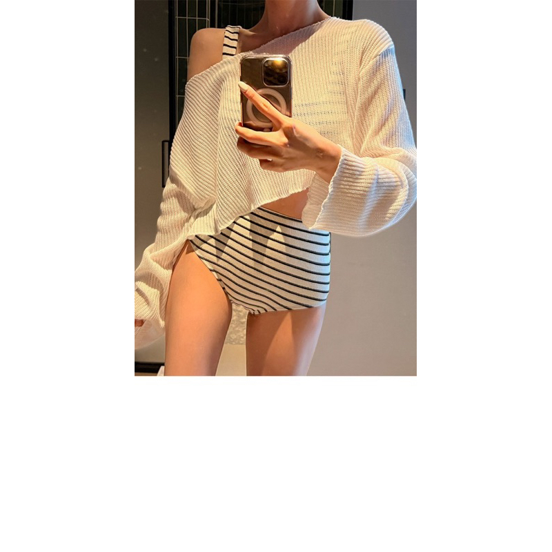 (M704-LiLyBikini) SET BIKINI HAI MẢNH KẺ NGANG CÓ MÚT KÍN ĐÁO