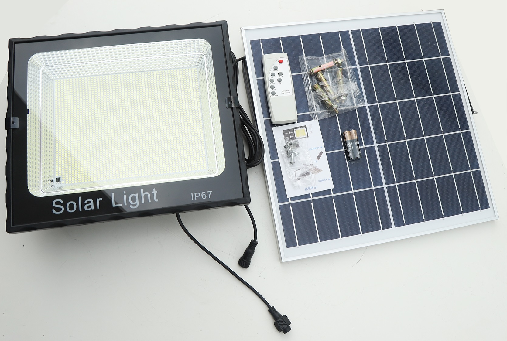 Đèn pha led Năng Lượng Mặt Trời 600W