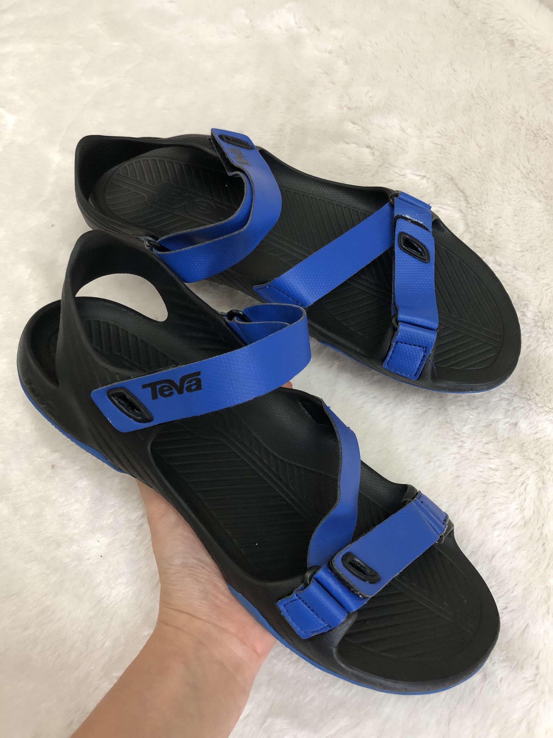 Sandal thể thao nam trẻ trung