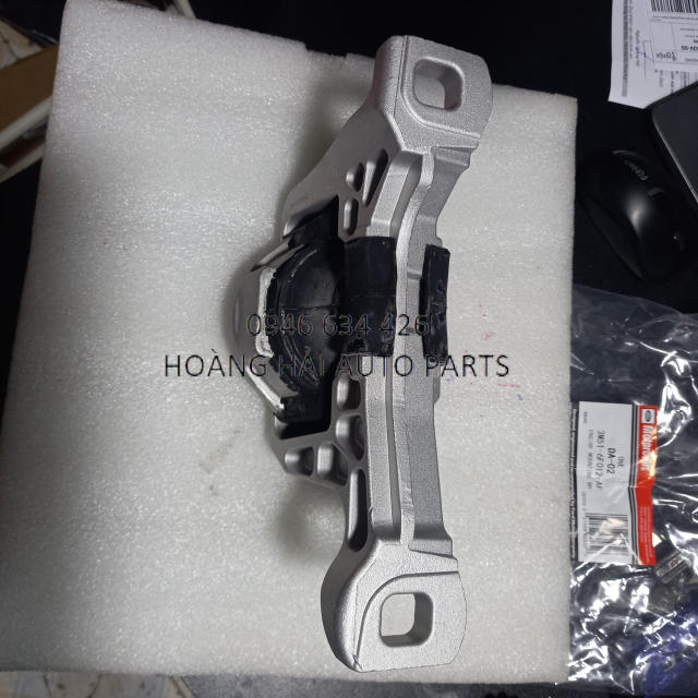 CHÂN ĐẦU MÁY FORD FOCUS 2009-2010