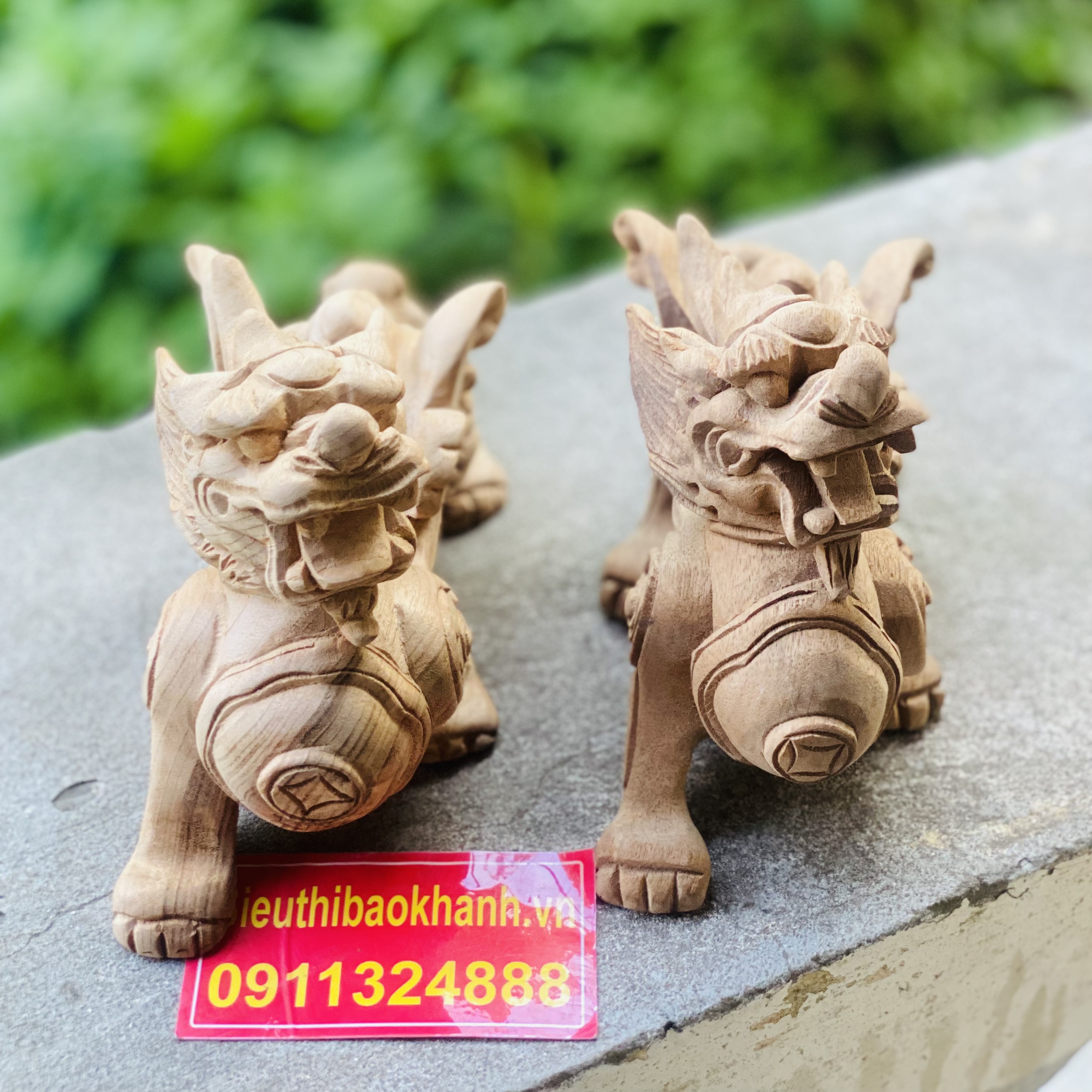 Tỳ Hưu phong thủy gỗ Xá Xị 20cm