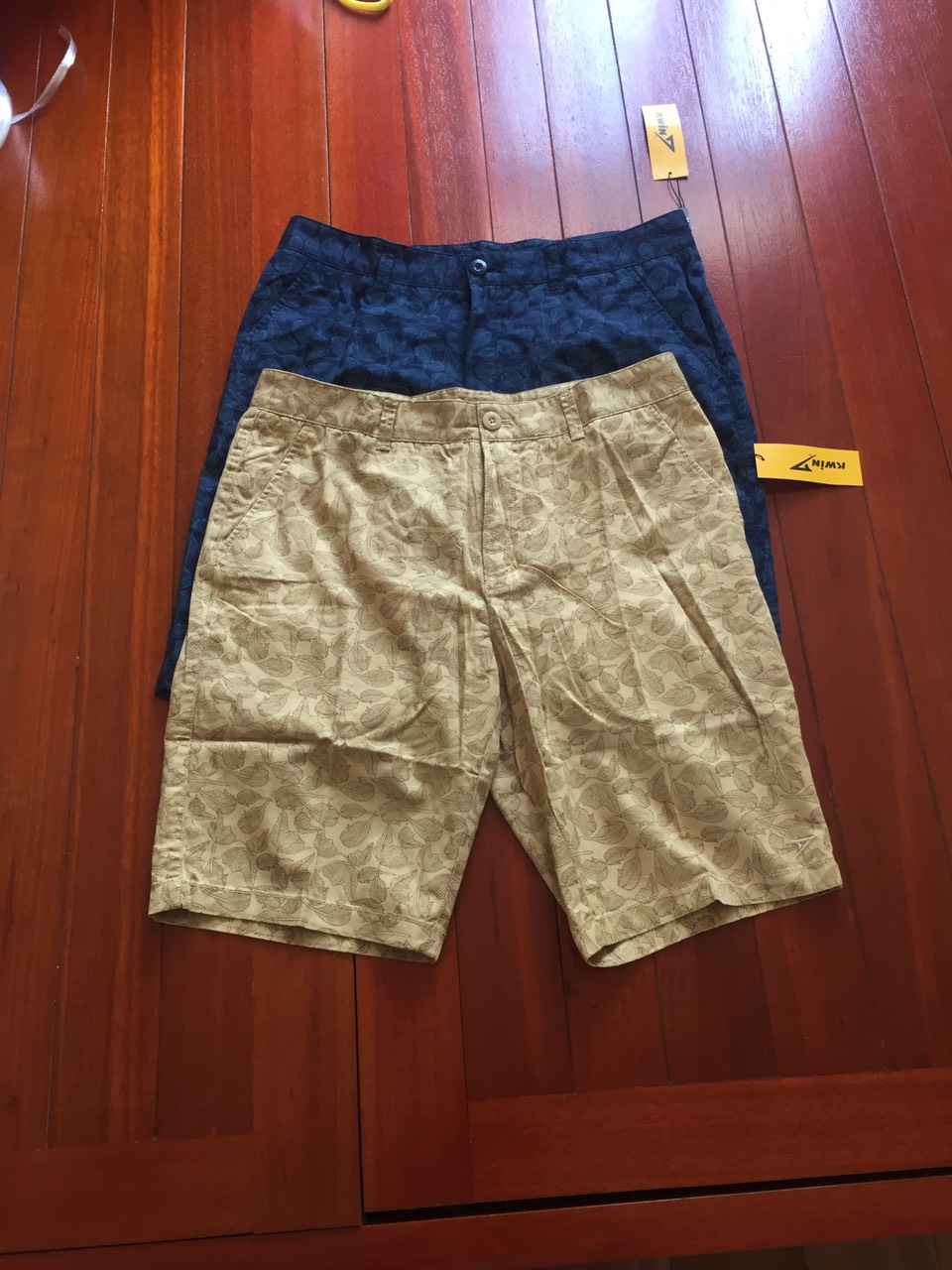 Quần short khaki KWIN KSO003S8 dáng regular fit suông nhẹ