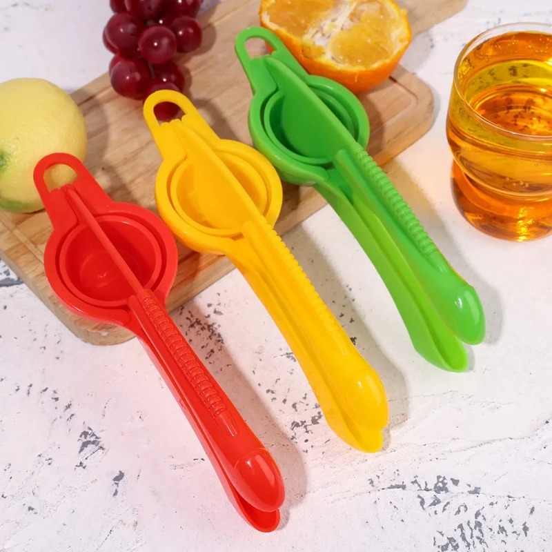 Manual Lemon Squeezer Portable Food Grade Plastic Orange Manual Fruit Juicer Processor Blender