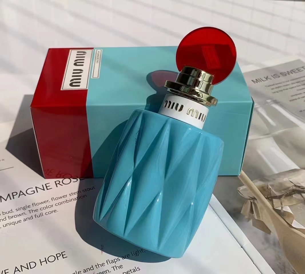 Miu Miu Fleur de Lait オードパルファム 100ml Neutral Miu Miu Fleur