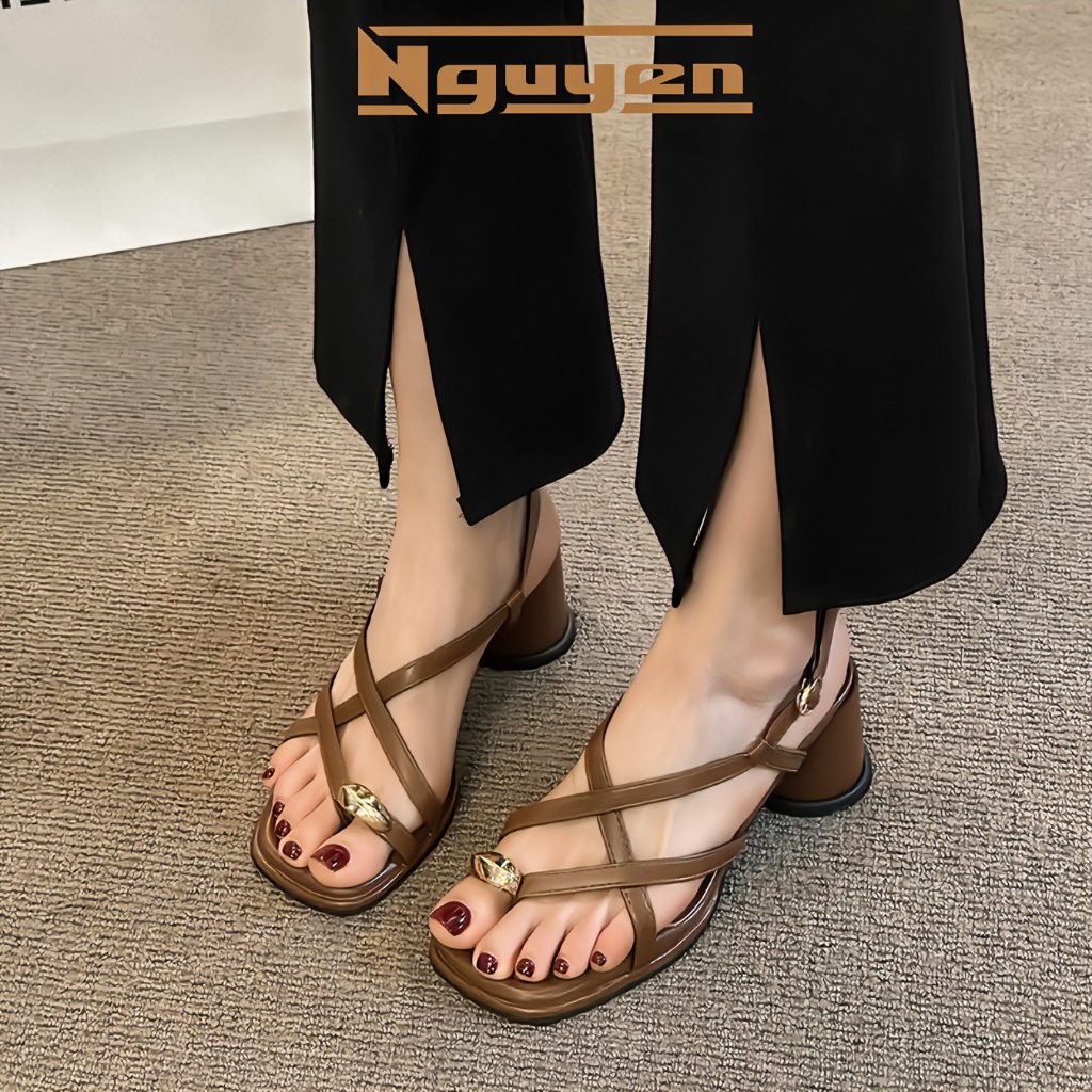 Giày sandal cao gót phối quai gót trụ tròn 5cm đính kim loại ngón cái Nguyễn Gia-N119
