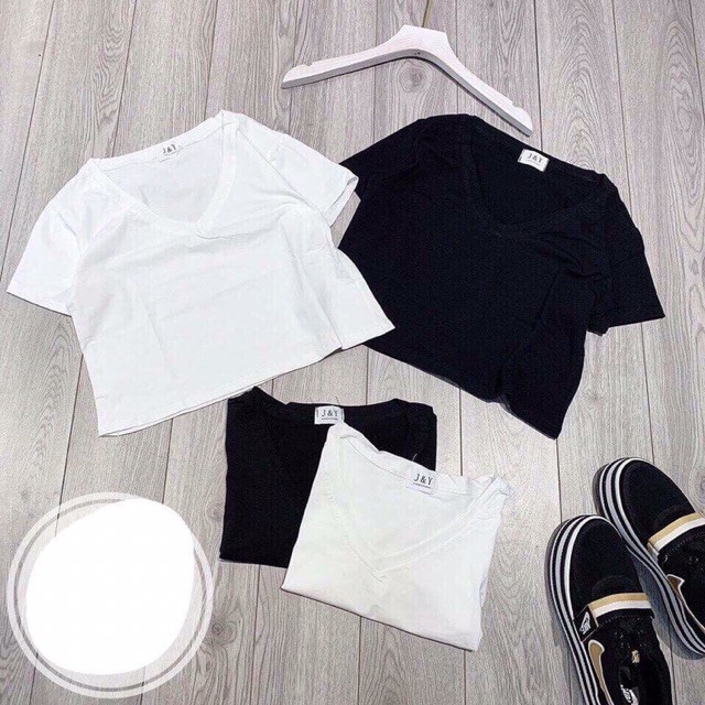 Áo croptop ngắn tay cổ tim, thời trang cá tính của phái nữ
