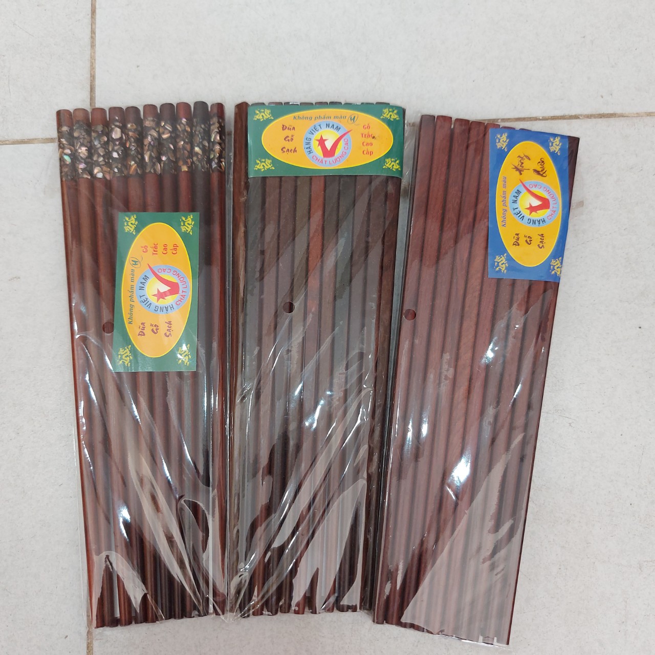 Đũa ăn gỗ Cẩm lai đầu vuông  (10 đôi)