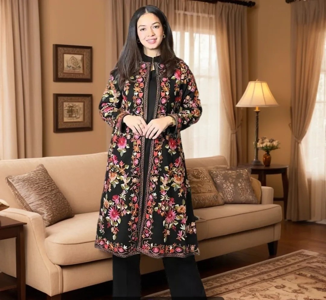 Royal%20Embroidered%20Stitched%203-Piece%20Party%20Wear%20Coat%20Set%20with%20Trouser%20and%20Inner%20-%20Image%203