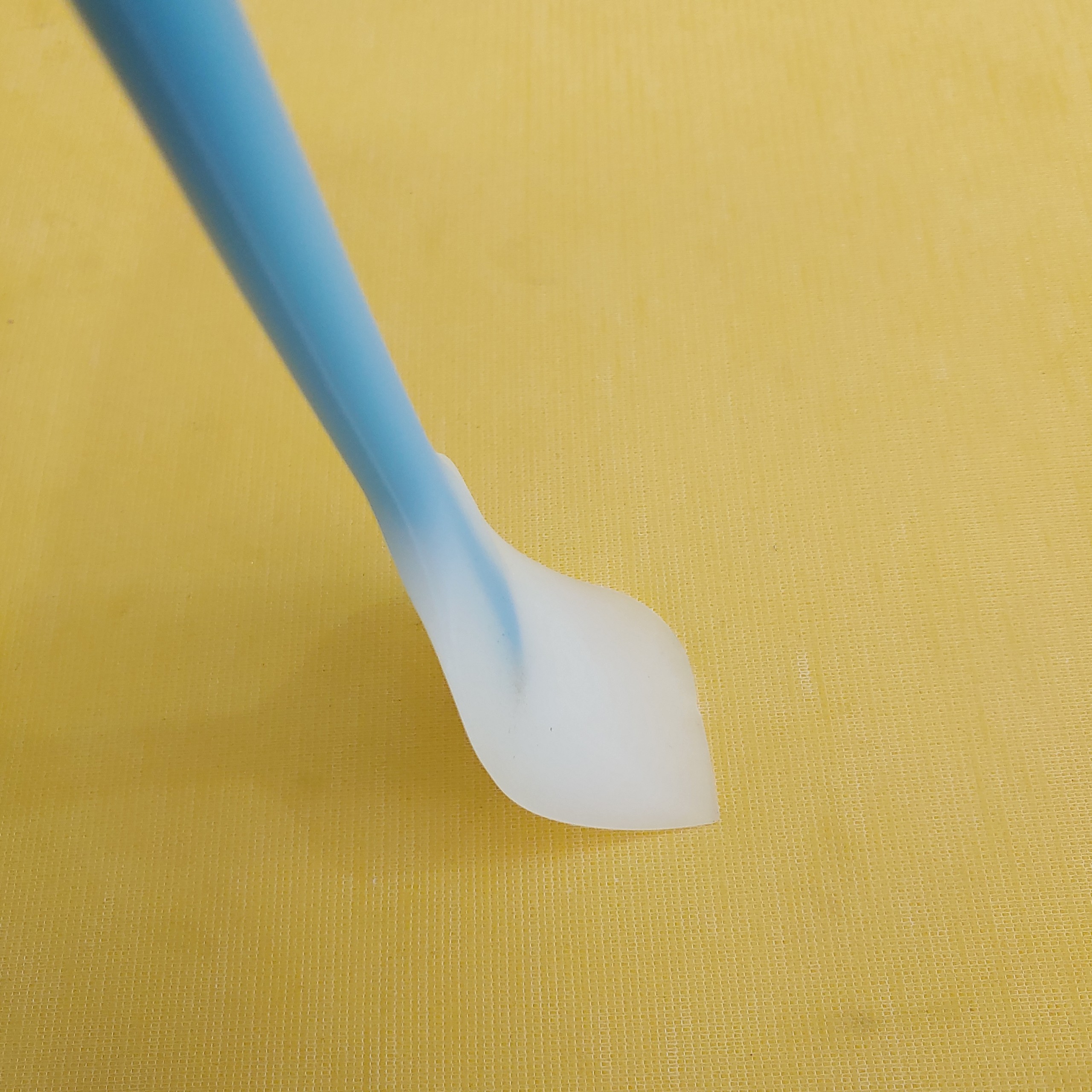 Cây Vét Bột Spatula Silicon Lưỡi Trong 28cm