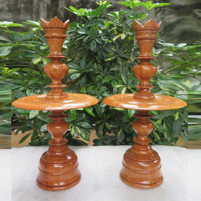 Cặp đèn cầy Thờ Gỗ Gỏ Cao 50Cm