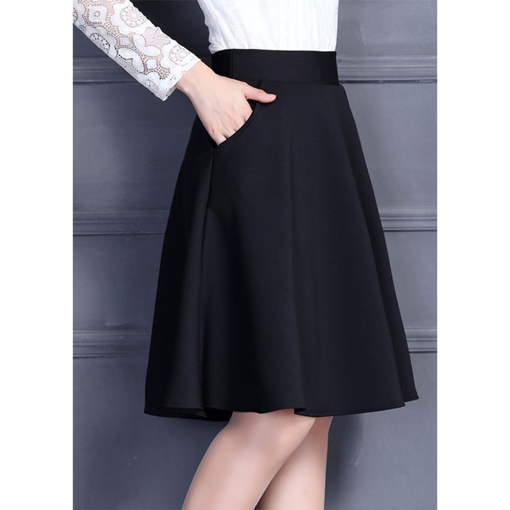 VÁY DÁNG  XÒE NGẮN, XẾP LY TO