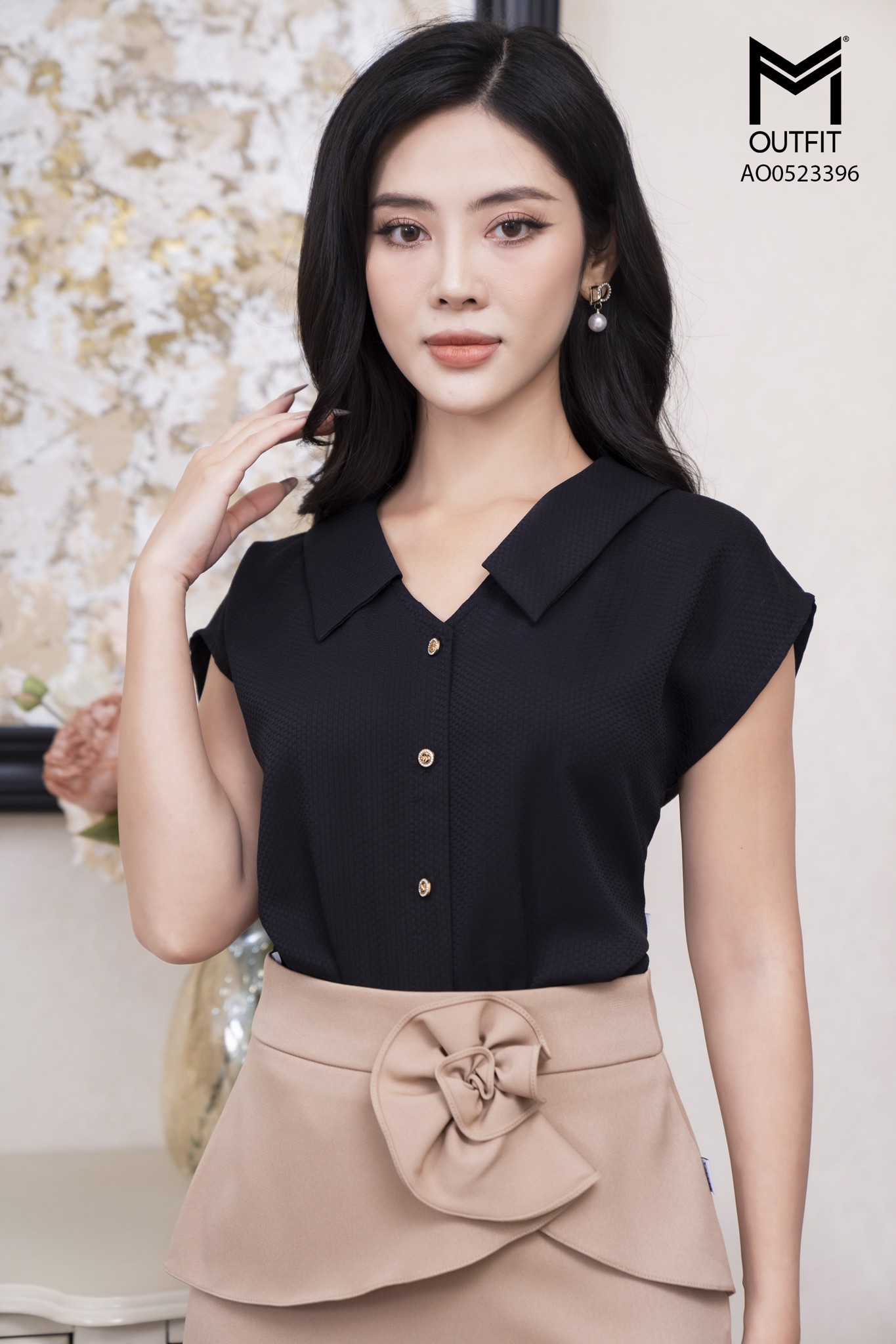 Áo sơ mi sát nách, bo gấu