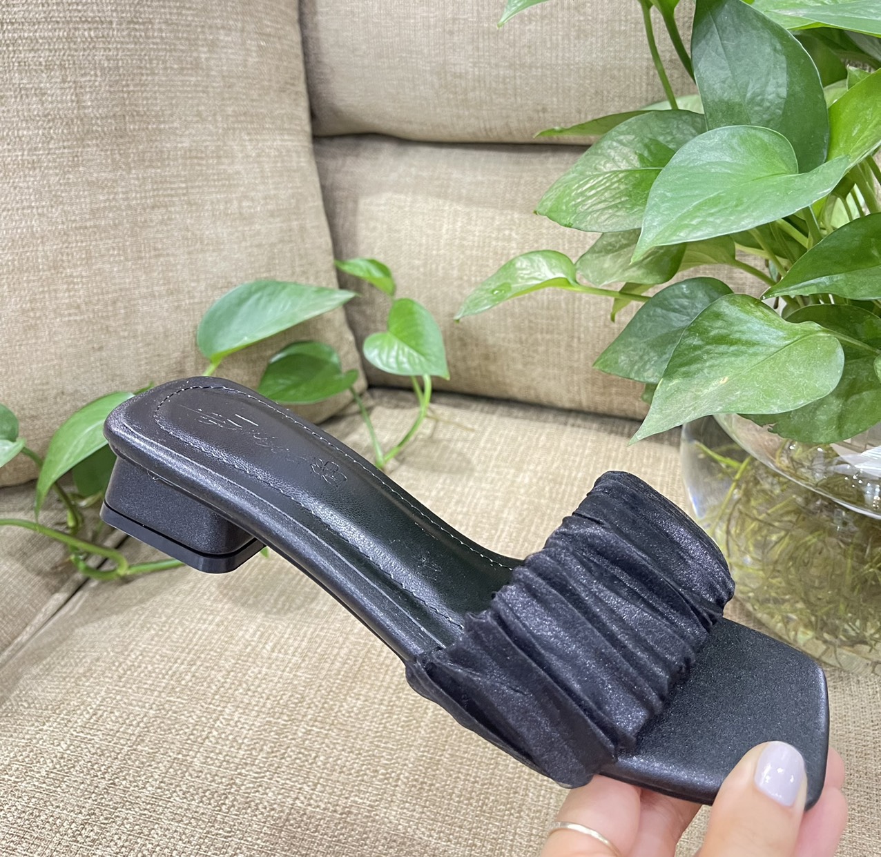 [SenXanh] Guốc quai ngang ren mỏng gót thấp  - 2P