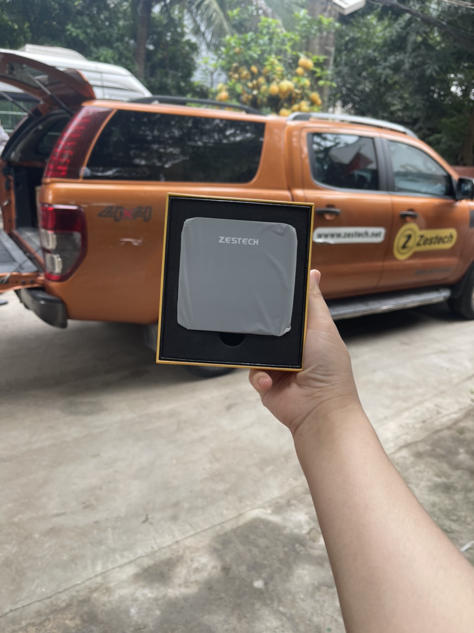 Carplay Android Box Zestech DX265 (Tặng Sim 4G, Vietmap bản quyền, Phần mềm giọng nói Kiki)