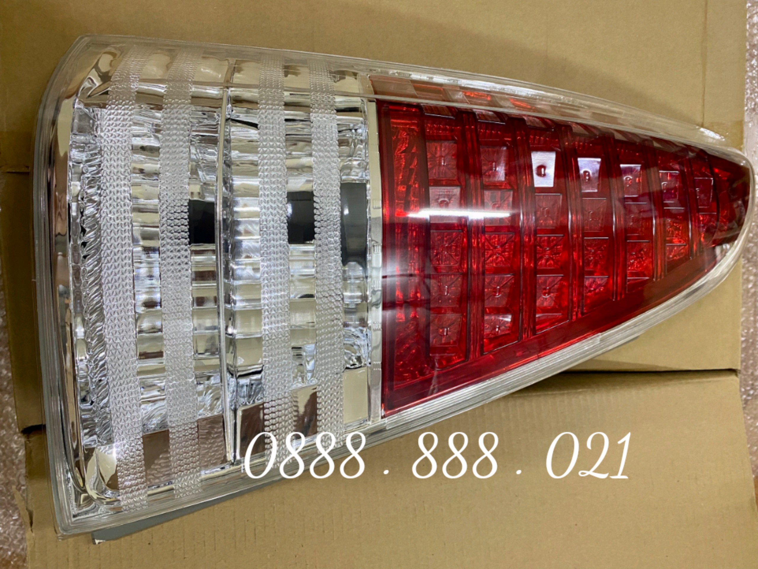Đèn hậu Innova 09 - 11 ( giá 1 chiếc , Oem )