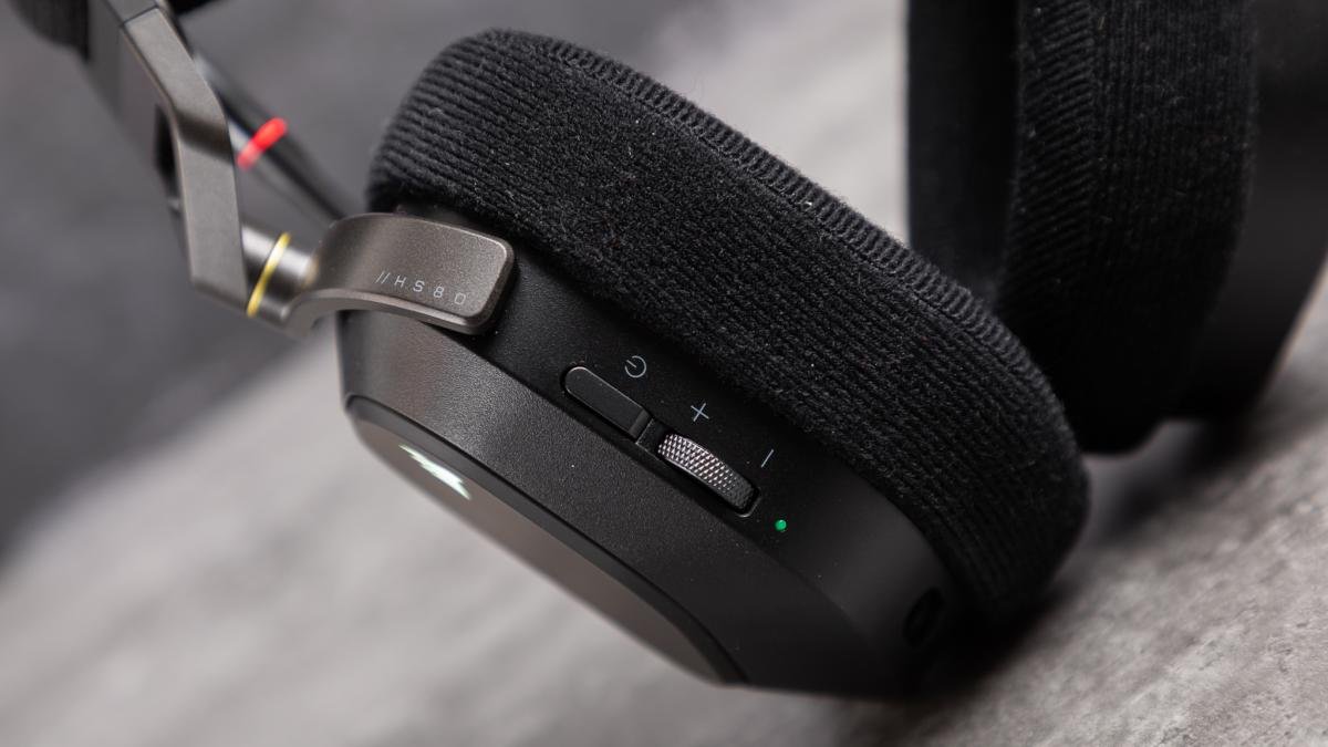 Tai nghe Corsair HS80 RGB Wireless (Hàng chính hãng, bảo hành 12 tháng)