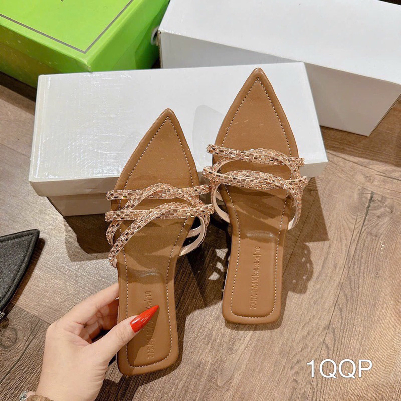 Dép bệt xoàn 2 quai đan chéo đá