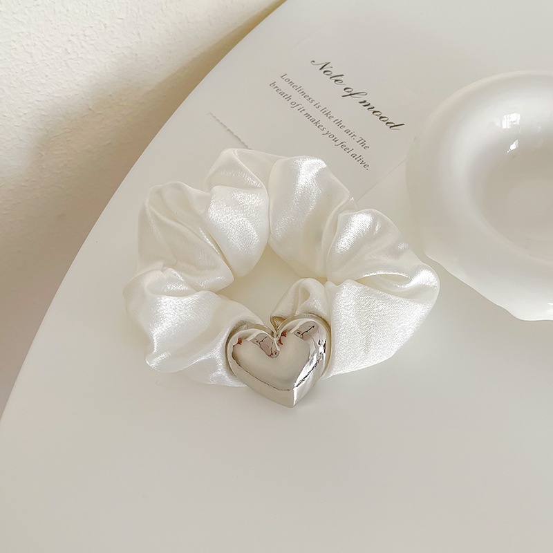 (0604) Scrunchies Chun Buộc Tóc Co Dãn Lụa Mềm Trái Tim