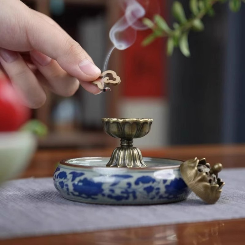 Lư đồng mini xông trầm búp sen