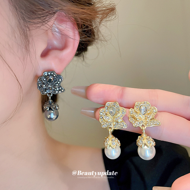 Pearl stud earrings for women