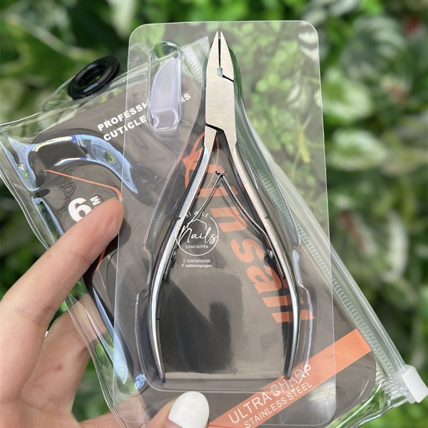 Kềm lấy khoé mũi dài 1.5cm (Cây)