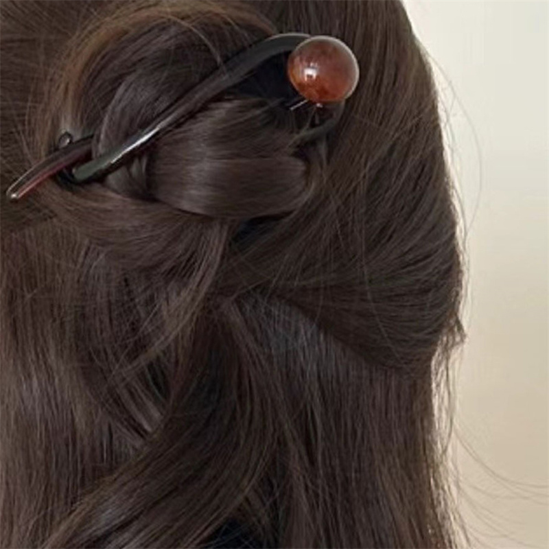 %E3%80%90Seasonal%20Sale%E3%80%91%20Retro%20Ponytail%20Twist%20Hair%20Clips%20Fashion%20Twisted%20Hollow%20Out%20Clips%20Headdress%20DUJU%20-%20Image%205