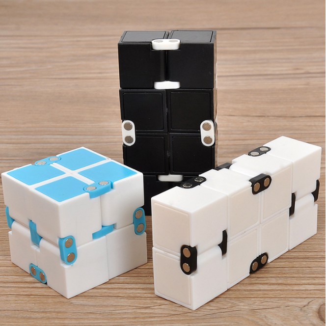 Trò chơi Rubik Infinity Cube hàng cao cấp TomcityVN