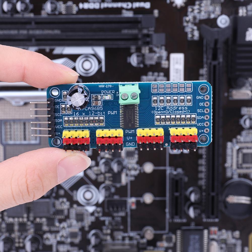 Pca9685 mô-đun điều khiển IIC giao diện 16 kênh 12-bit PWM động cơ servo mô-đun bảng mạch cho robot Arduino/Raspberry Pi