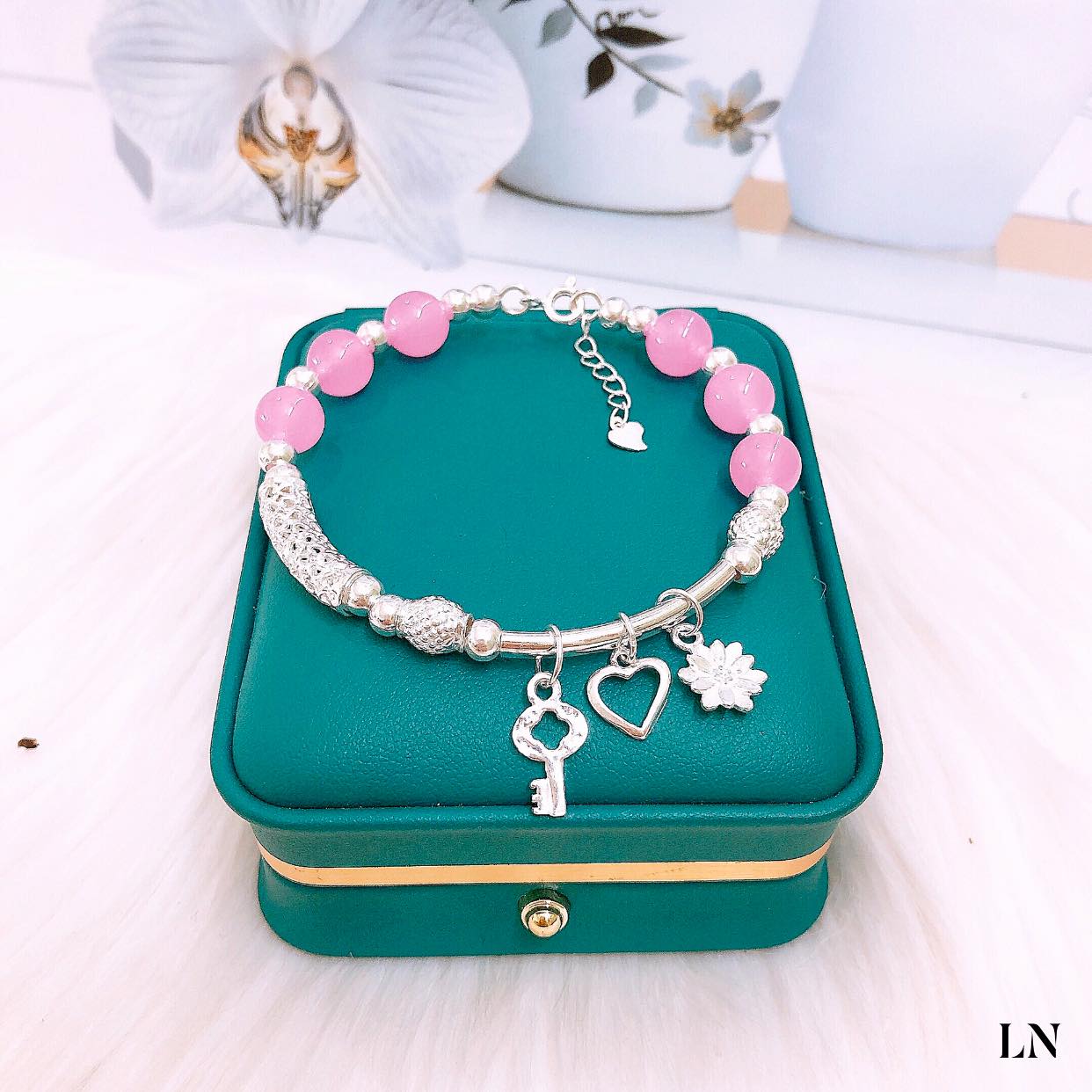 Vòng tay nữ mix đá phong thuỷ chất liệu bạc MS315