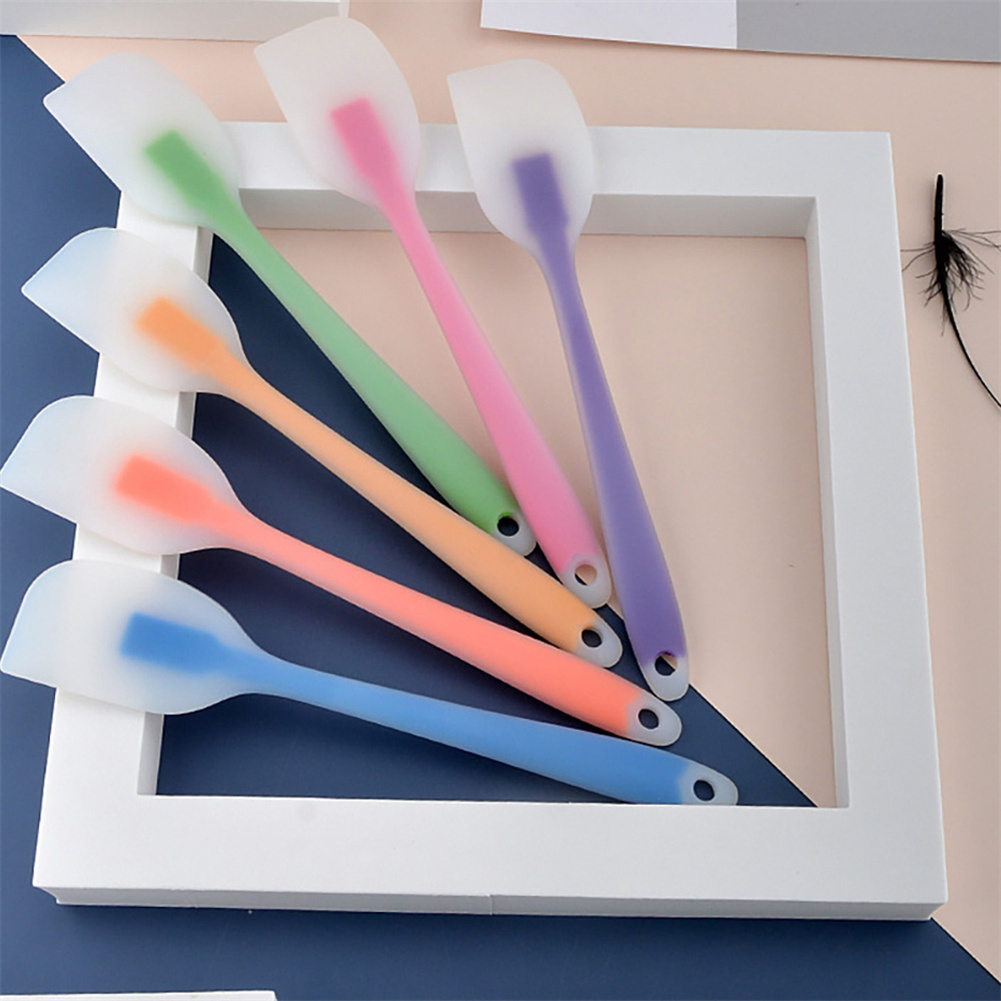 Pastry Scraper Flexible Non-stick Silicone Baking Knife Baking Tool Effortless Baking Scraper Ergonomic Design Silicone Spatula#1*squeegee