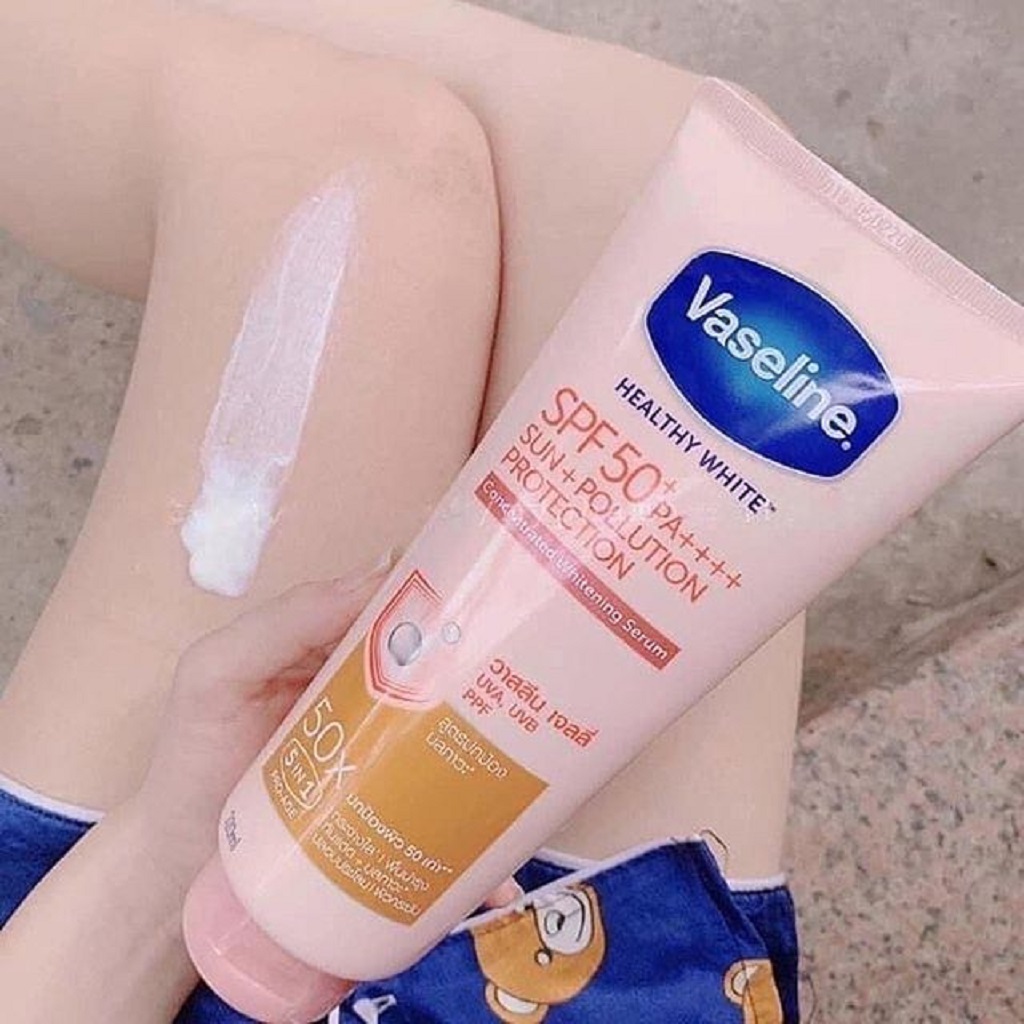 [HCM] Sữa dưỡng thể trắng da body Vaseline 50x 320ml