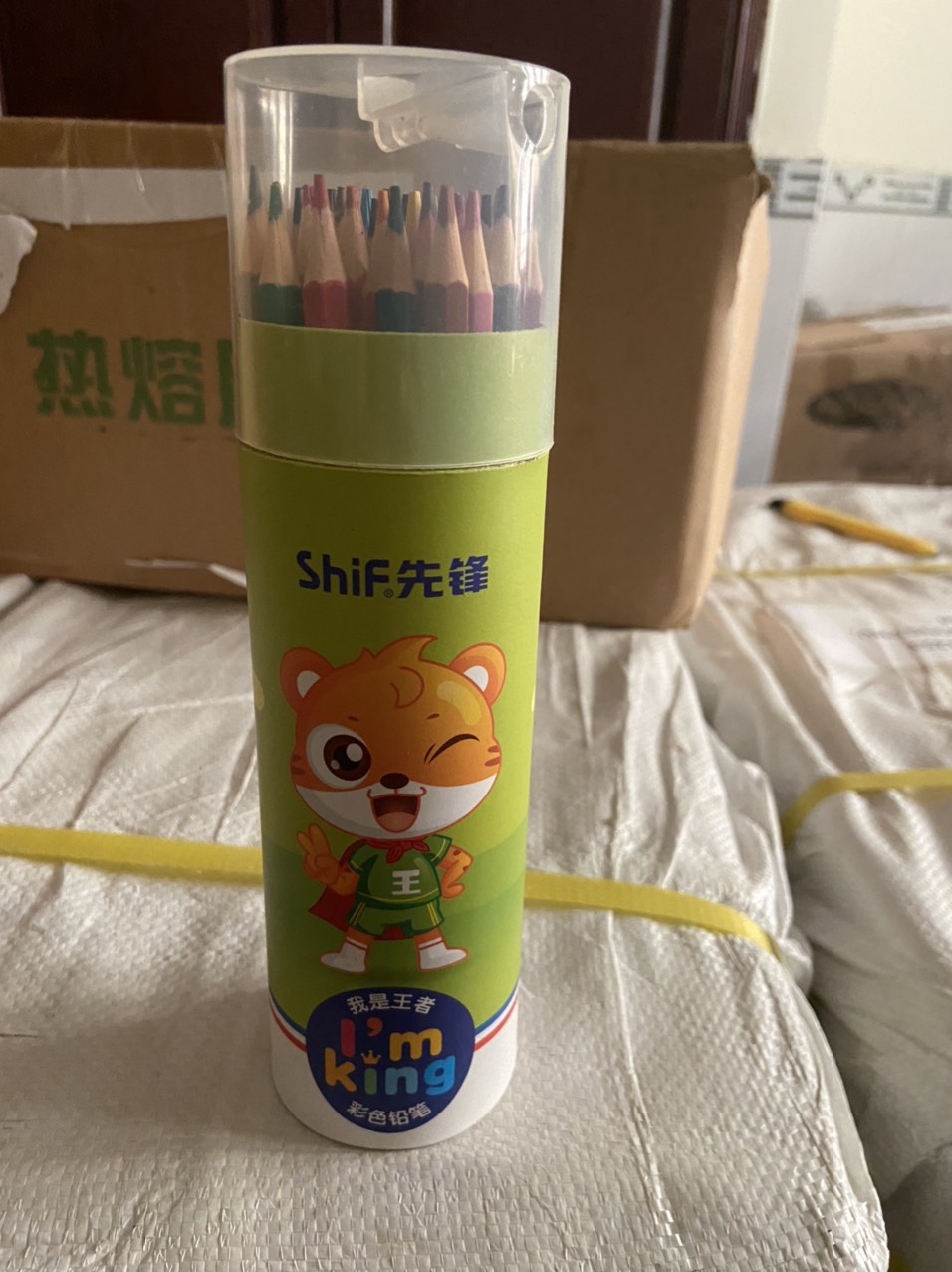 Bút Chì Màu Lon Shif 36 màu [TẶNG KÈM NẮP CHUỐT BÚT CHÌ]