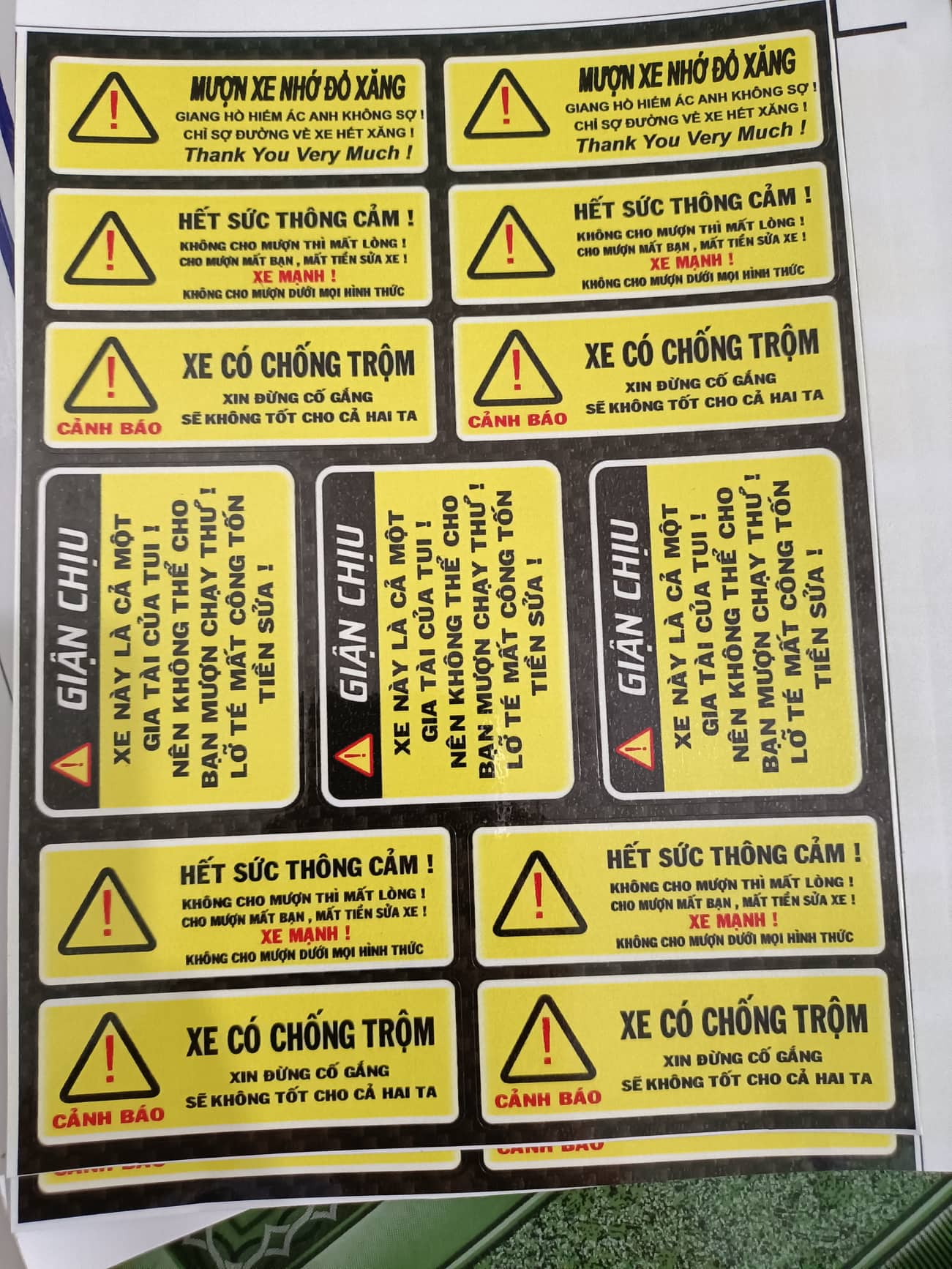 Tem rời tấm cảnh báo kt khoảng 20x25cm