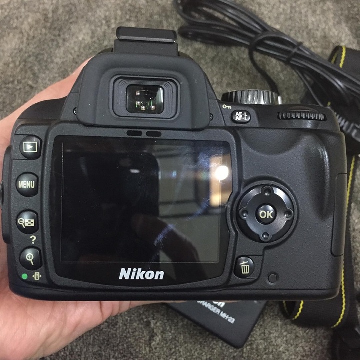 Máy ảnh Nikon D60 kèm lens kít 18-55 VR