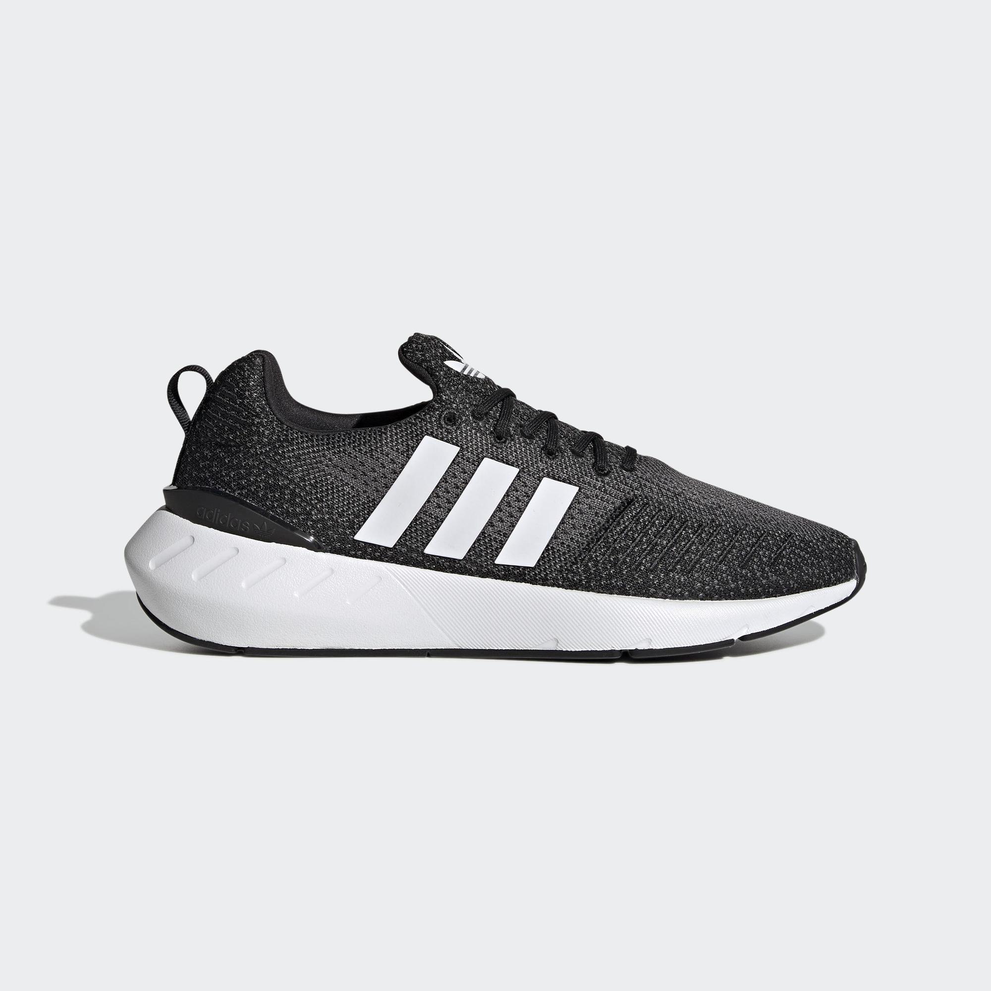 adidas Phong cách sống Giày Swift Run 22 Nam Đen GZ3496