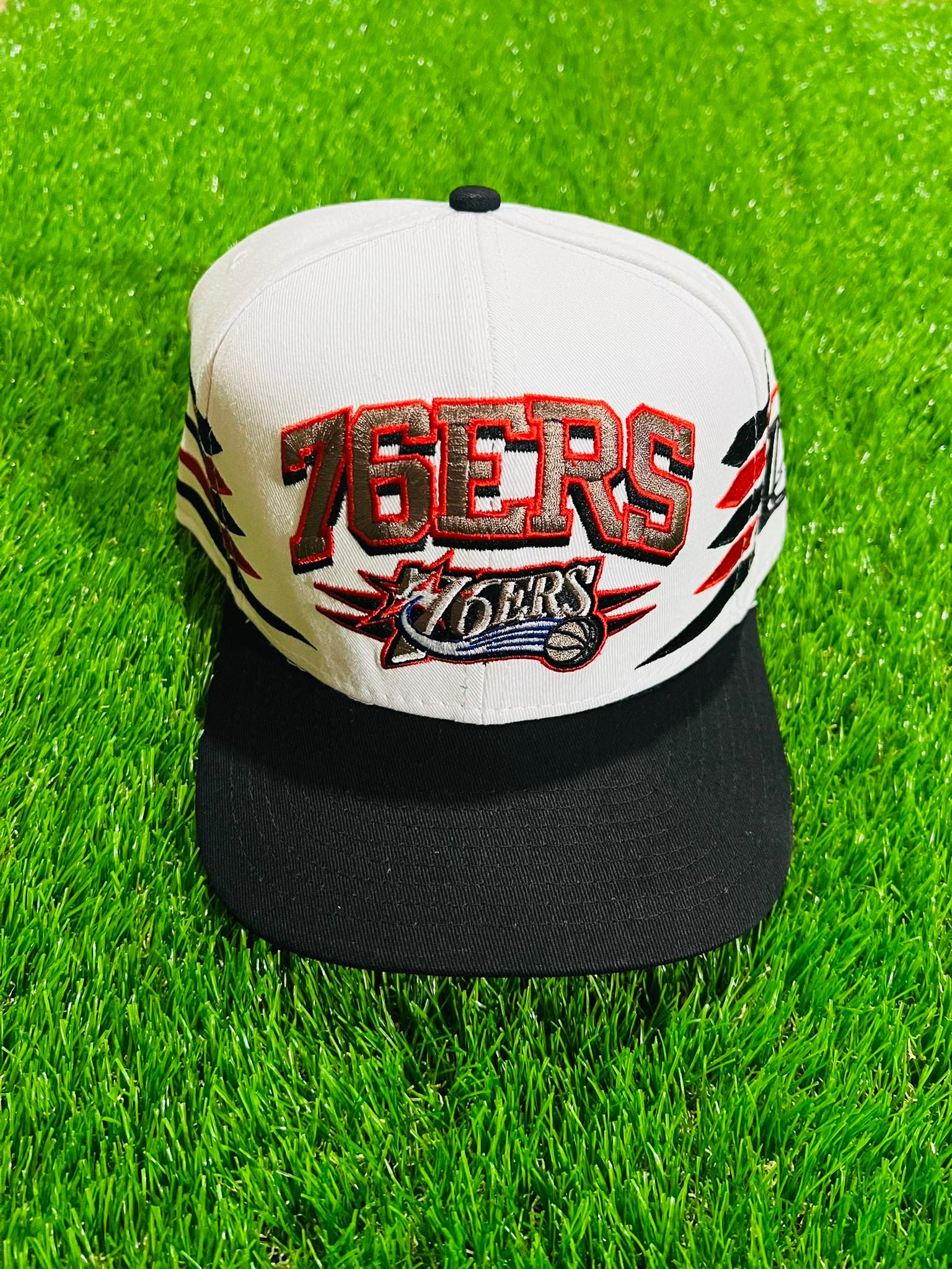 76ERS VINTAGE HIGH QUALITY SNAPBACK 