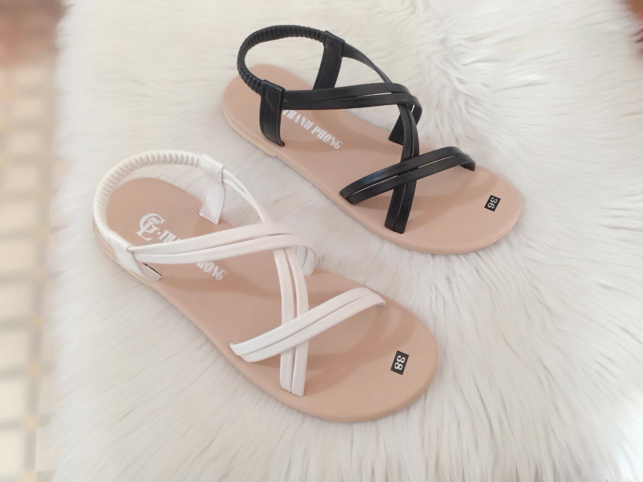 GIÀY SANDAL NỮ ĐẾ BỆT 2 DÂY ĐAN CHÉO