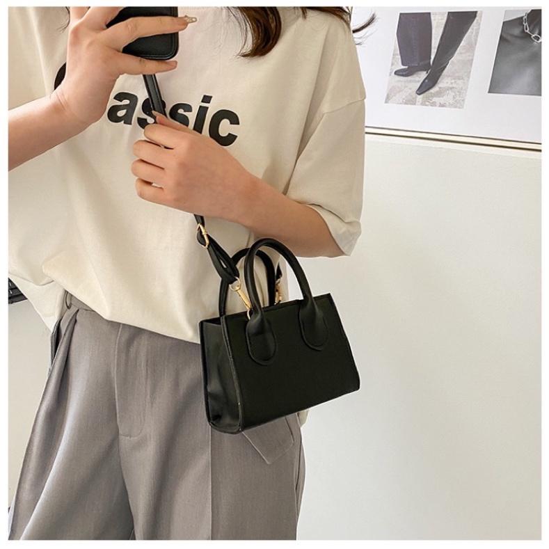Túi đeo chéo nữ mini da trơn 2 quai Bag Kem