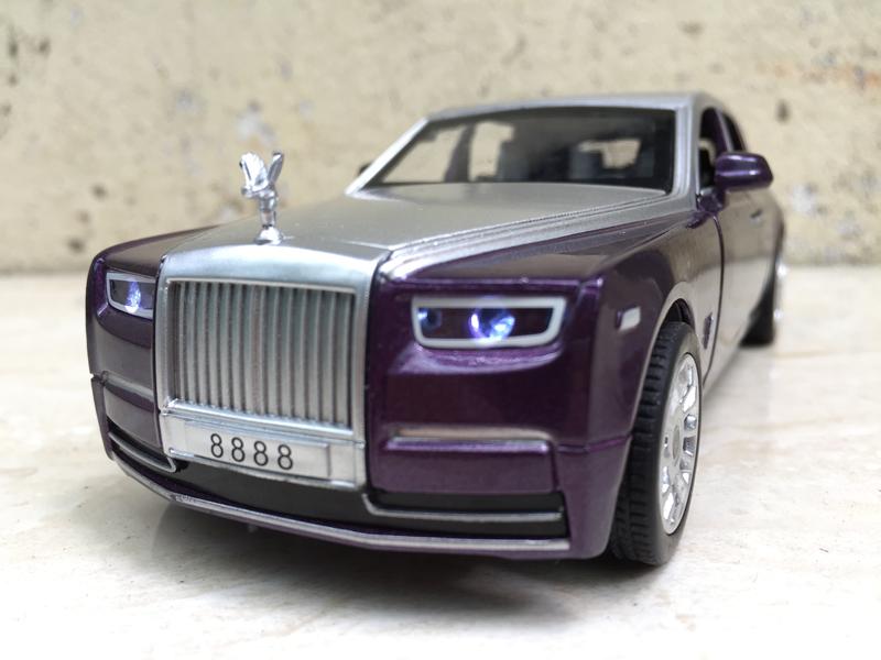 Mô hình xe Ô tô Rolls-Royce Phantom 2020 1:32