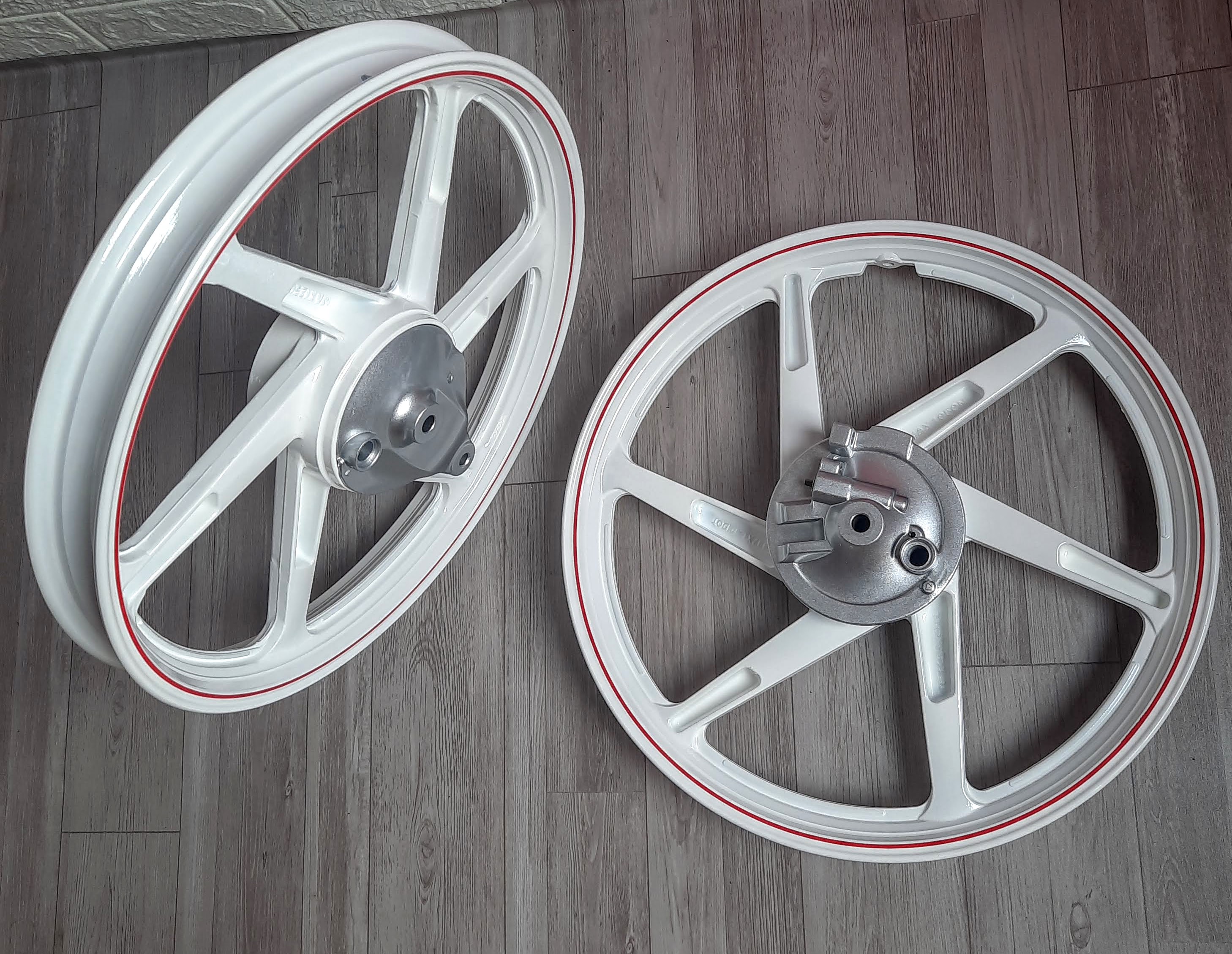 Mâm 6 cây kiểu Satria dành cho Dream, Wave nhỏ thắng đùm