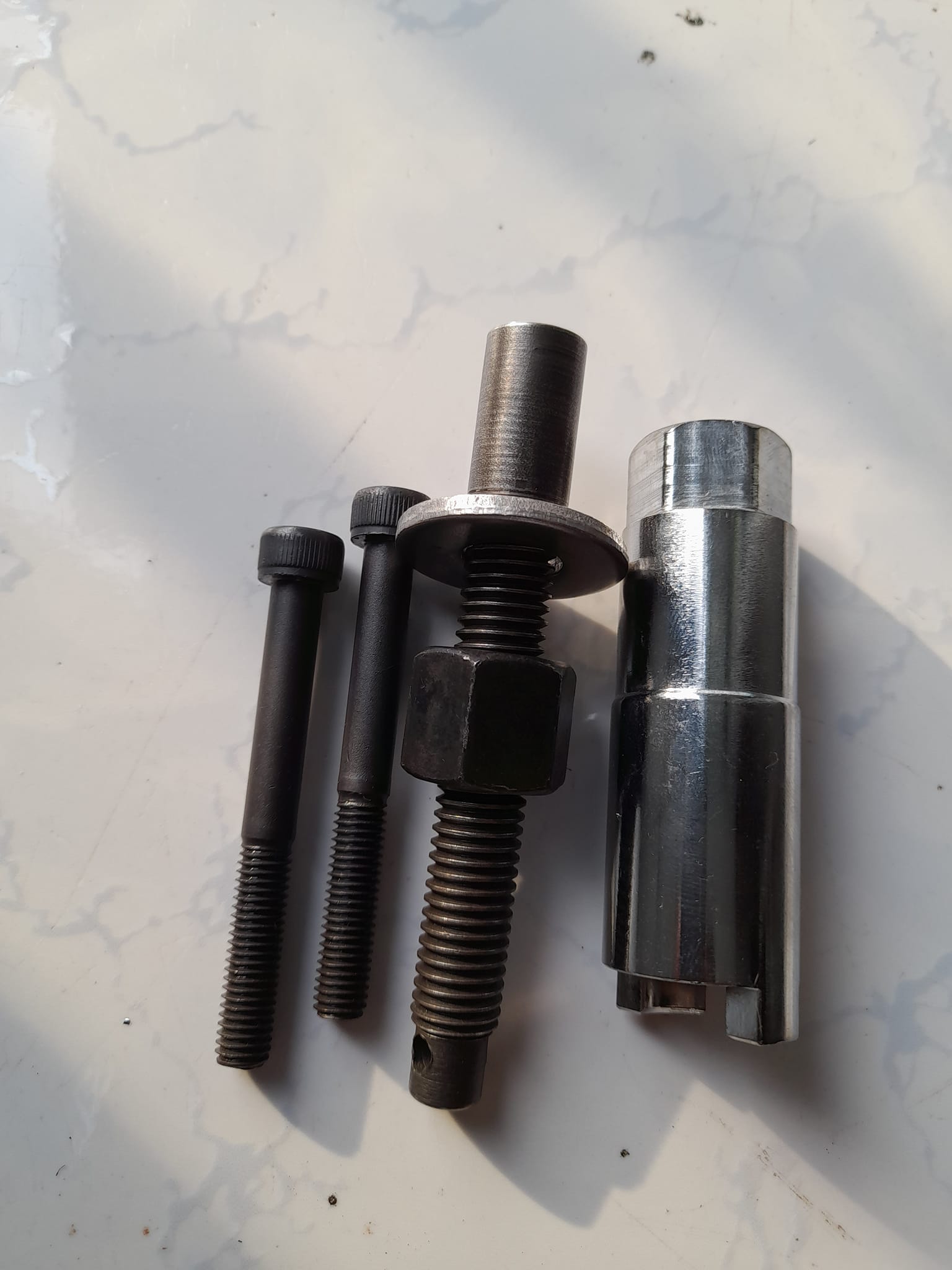 Cảo Ắc Piston Lúp Bê Khó Ra