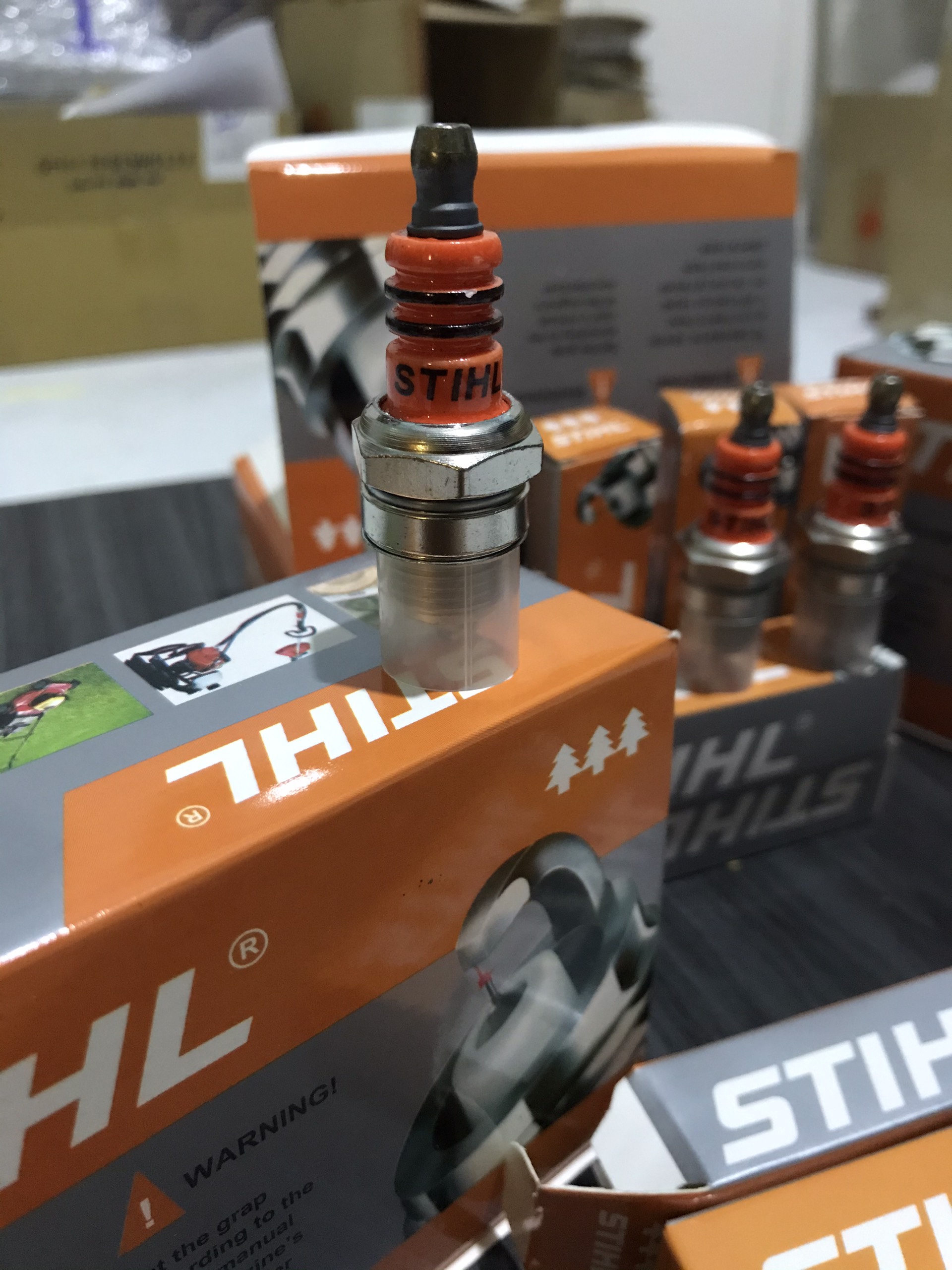 BUGI MÁY CẮT CỎ - MÁY CƯA 2 THÌ. BUGI 2 THÌ. ST-IHL