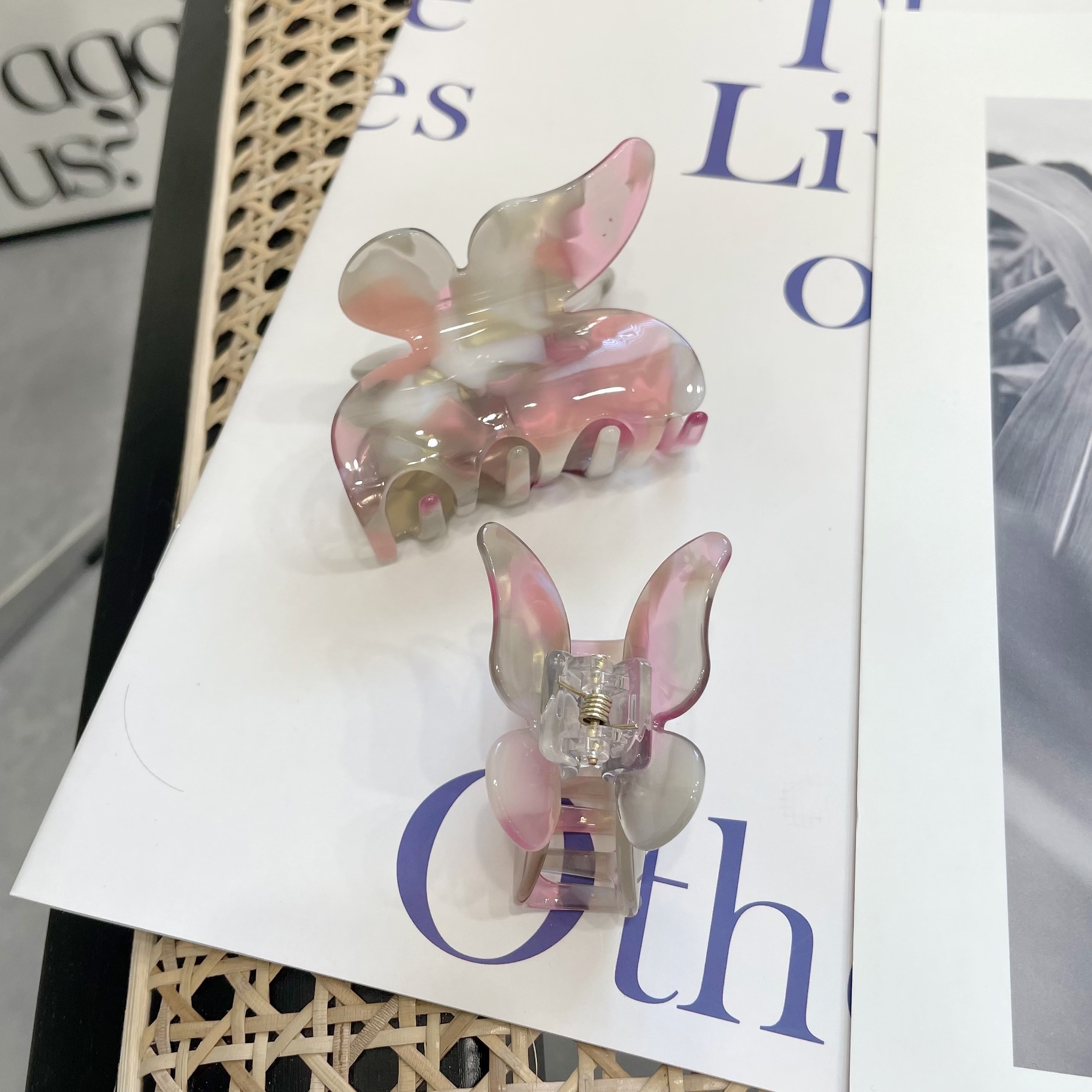 Kẹp tóc Marble butterfly Hàn Quốc