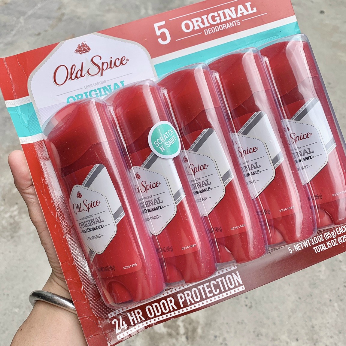 Lăn khử mùi dạng sáp old spice đỏ 85g khử mùi khô thoáng