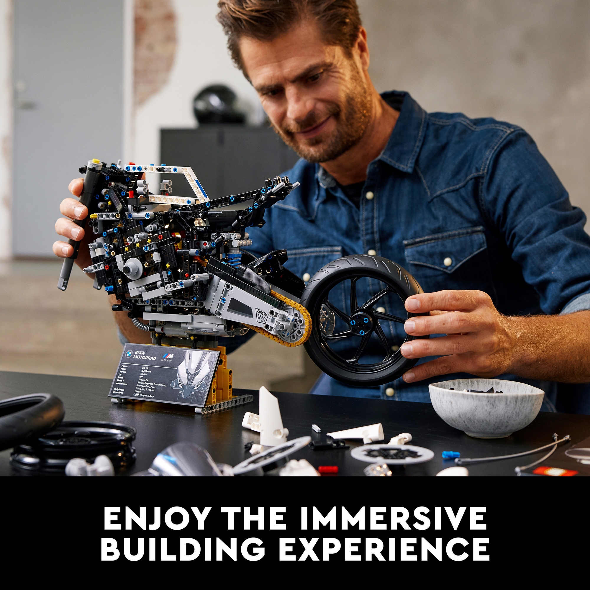 LEGO TECHNIC 42130 Siêu Mô Tô BMW (1920 chi tiết)