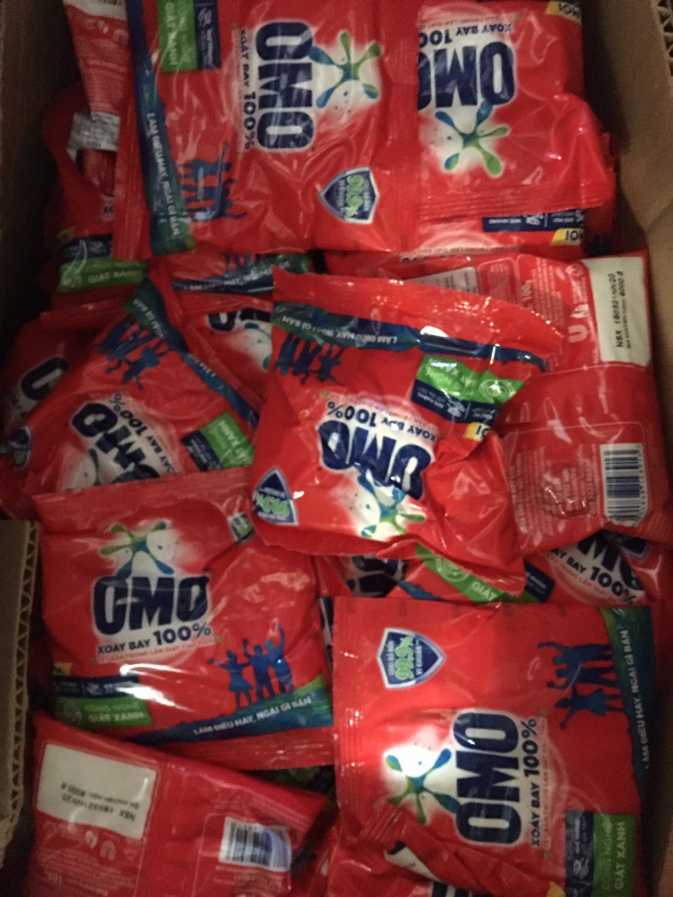 Combo 4 gói Omo bột giặt 100g
