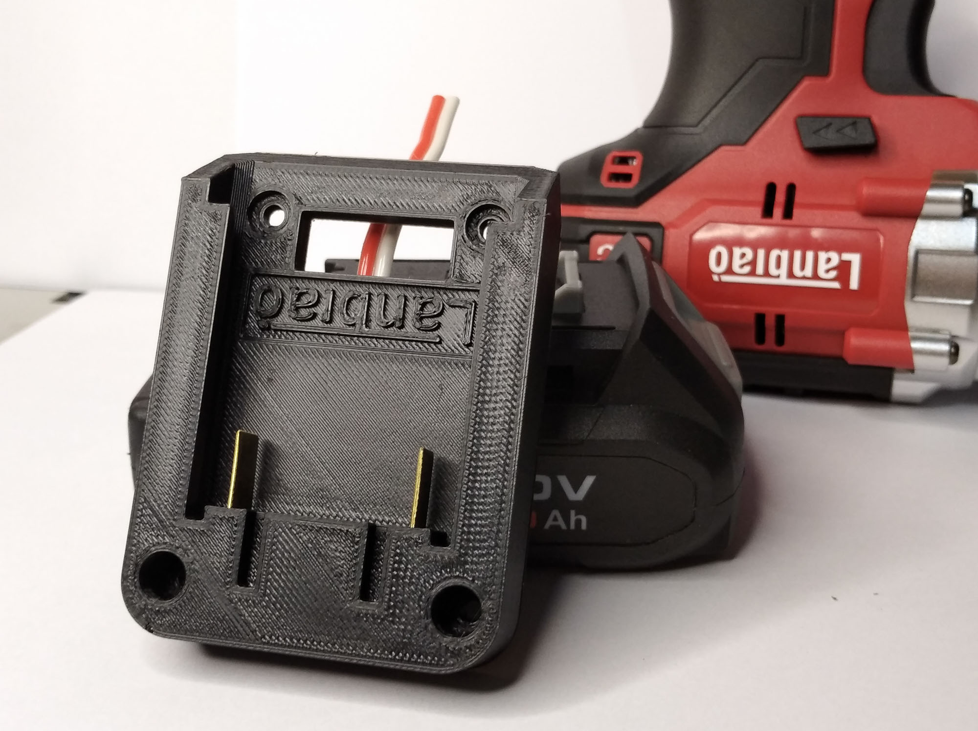 Đế lấy nguồn từ pin Lanbiao 20v