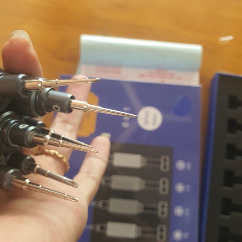 Bộ tô vít sửa điện thoại 6 in 1
