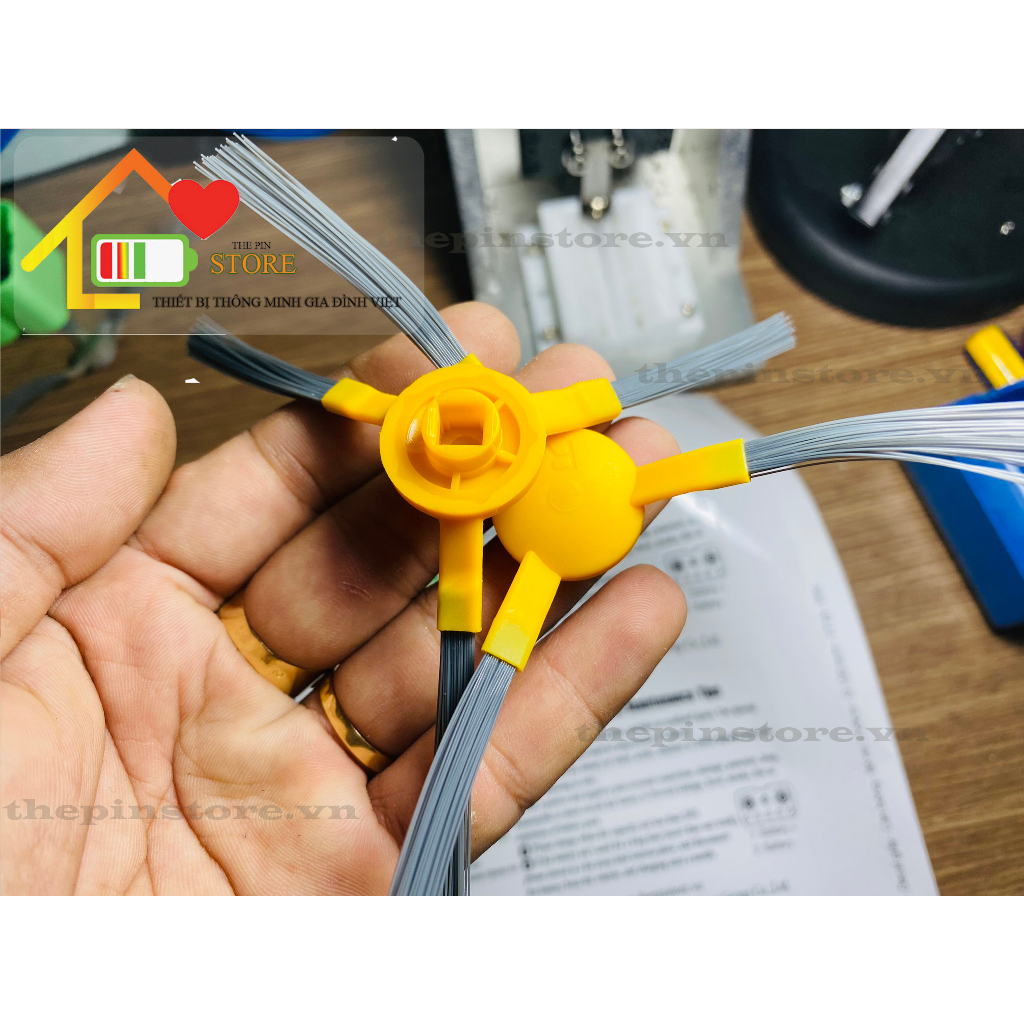 CHỔI CẠNH, CHỔI QUÉT ROBOT HÚT BỤI LIECTROUX C30B