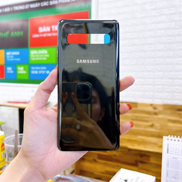 Nắp lưng samsung s10 5g như hình